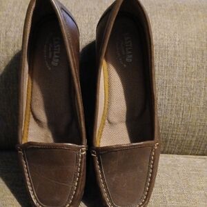 Eastland Women's Brown  Slipon wedge Loafers, Active Memory Foam, Size 9.5.